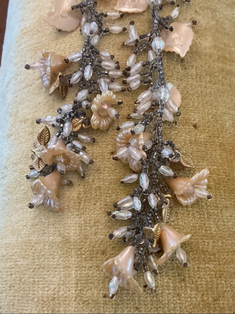 1920’s Shoulder Sweep 8” Cream & Silver Beaded Glass Floral Accent Earrings - Picture 4 of 12